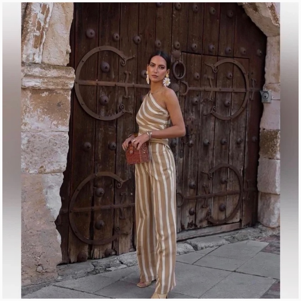 Zara Beige and White Striped wide leg pants